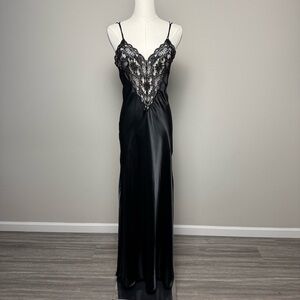 Vintage 70s Black Satin Lace Slip Dress •Size M• WonderMaid Old Hollywood Glam